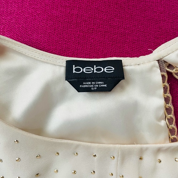 Cream and gold belted, light-weight dress with gold chain embedded on the seams. - Picture 8 of 9